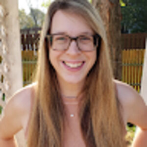 Meet your Posher, Alicia